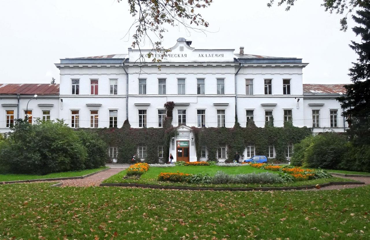 Санкт-Петербургский государственный лесотехнический университет им. С. М. Кирова (СПбГЛТУ им С.М. Кирова) Санкт-Петербургский государственный лесотехнический университет им. С. М. Кирова (СПбГЛТУ им С.М. Кирова)